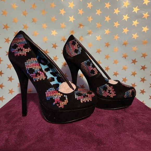 Iron Fist Shoes - NWT sequin skull velvet pumps